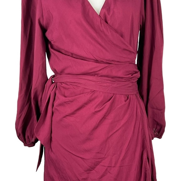 NEW WITH TAGS ENTRO LONG SLEEVED WRAP MINI DRESS - Picture 5 of 15